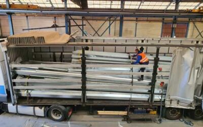 Herminio González e Hijos sends 16m Columns with Sliding Panel to Poland